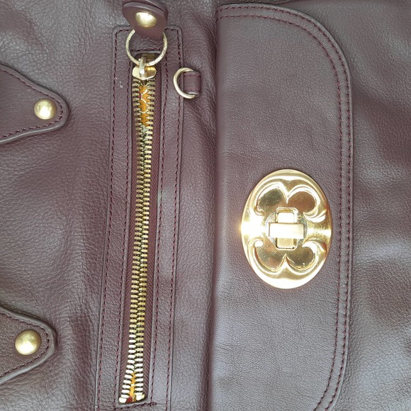 Emma Fox | Burgundy Leather Shoulder Bag - Picture 7 of 13